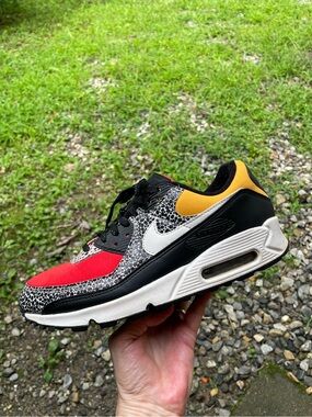 Nike Air Max 90 Woman’s Sneaker Shoes Size 10